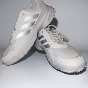 adidas Women's CourtJam Control 3 Tennis Shoes